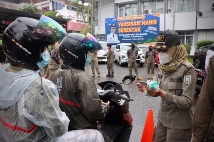 Kejar Target e-KTP Satpol-PP Gencar Razia