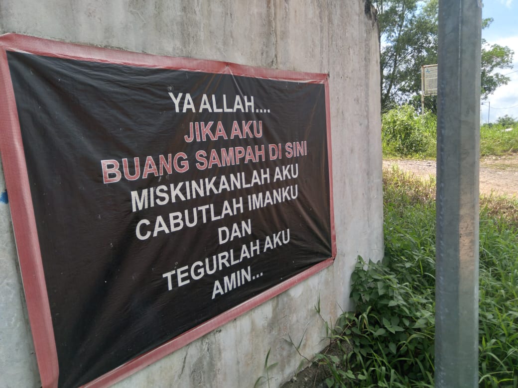 sampah martapura sampah di salah satu sudut kota martapura