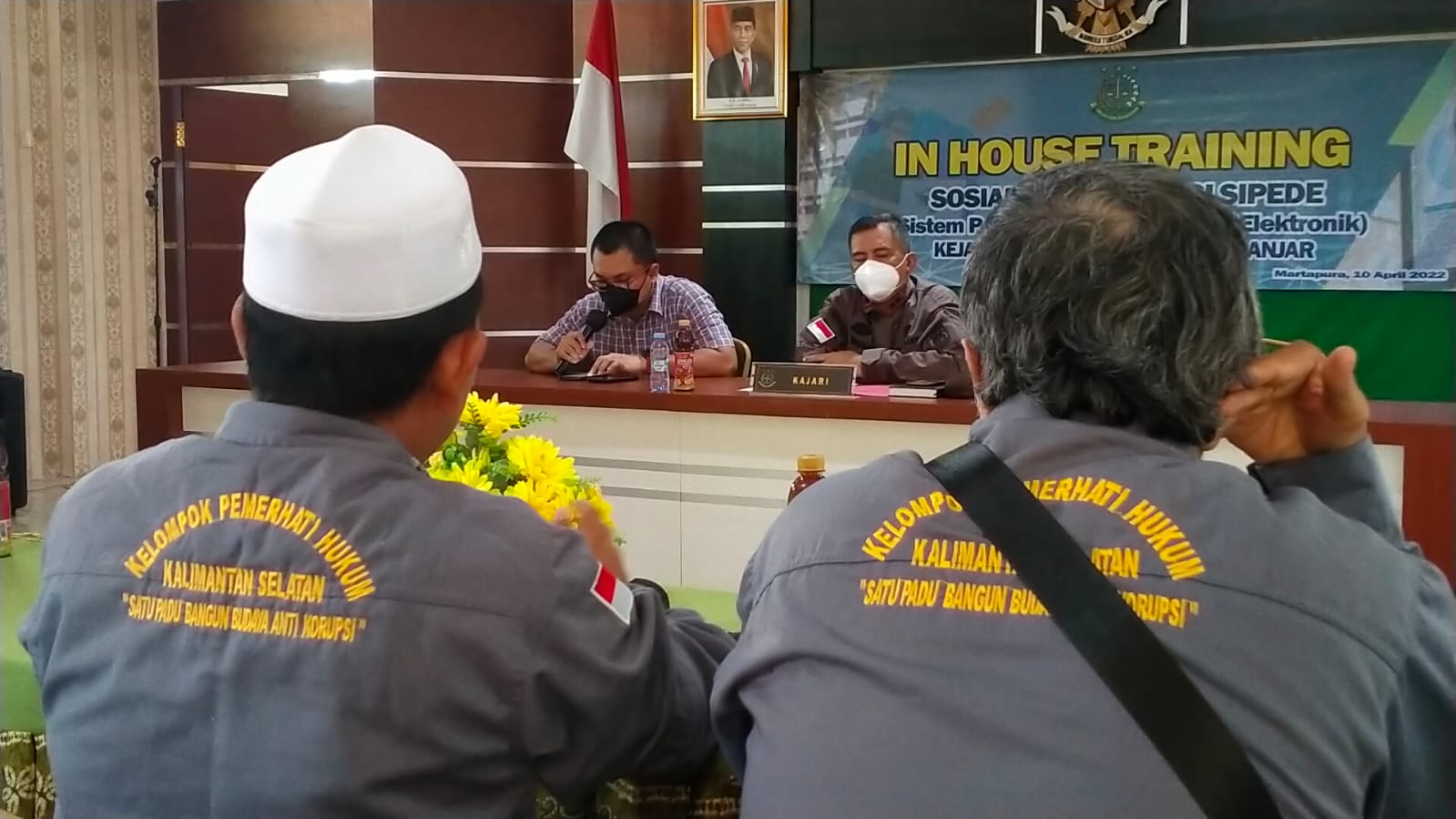 LSM KPK-APP Kalsel saat mendatangi Kejari Martapura beberapa waktu lalu laporan sudah, prosesnya belum memuaskan LSM KPK-APP Kalsel