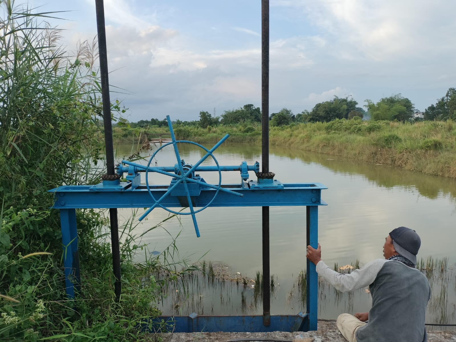 embung cempaka tak terawat keberadaan embung cempaka mubazir