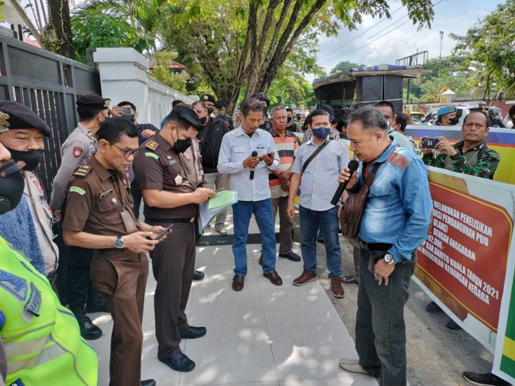 utama LSM KMPIB Minta Kejati Tetapkan Tersangka KONI