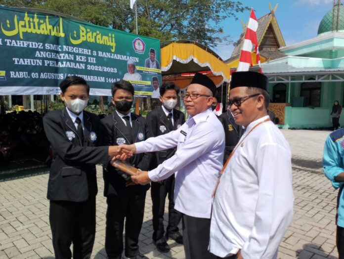 Paman Birin : Program Tahfidz Alquran SMKN 3 Banjarmasin Patut Dicontoh