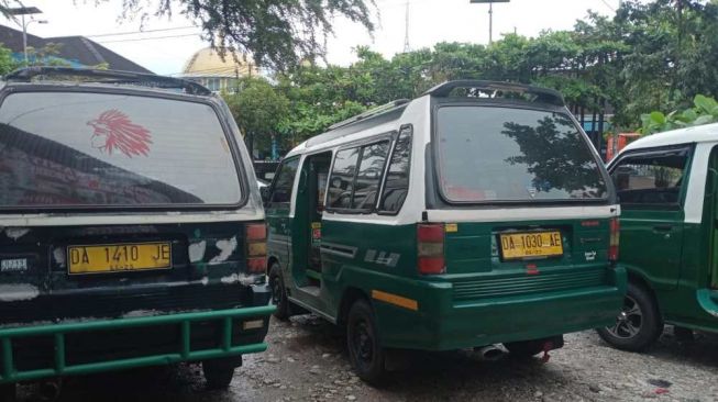 bbm-naik-sopir-angkot-di-banjarmasin-ikut-naikkan-tarif BBM Naik, Tarif Angkot di Banjarbaru Naik