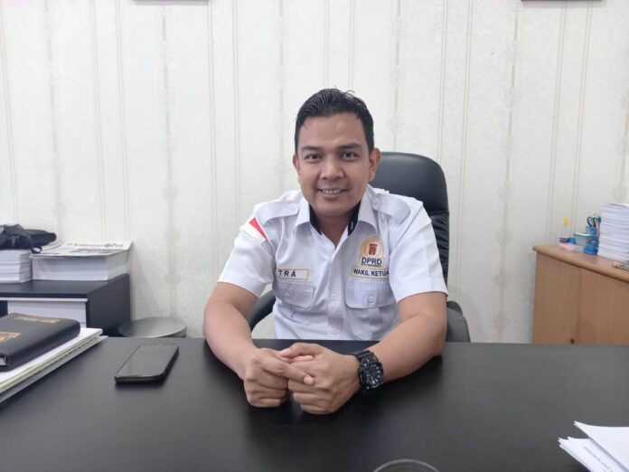 Hasnur Berkontribusi Bantuan 155 PJU Flanel Tata Surya