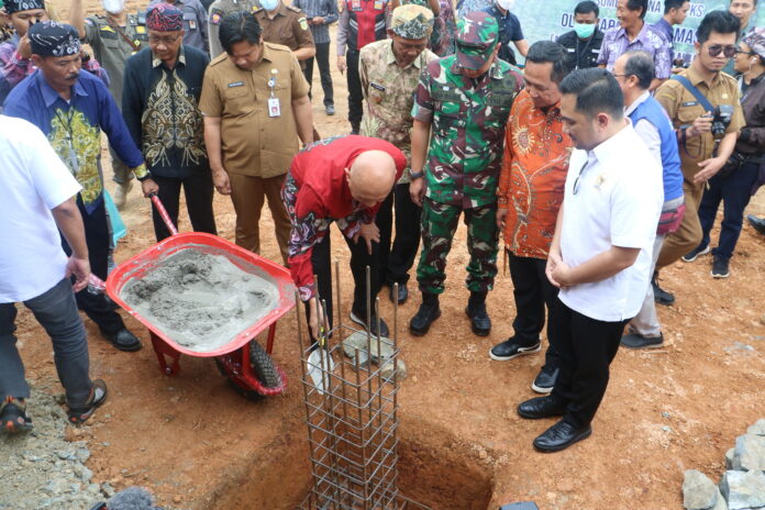 Pabrik Minyak Makan Merah Jadi Solusi Para Petani Sawit