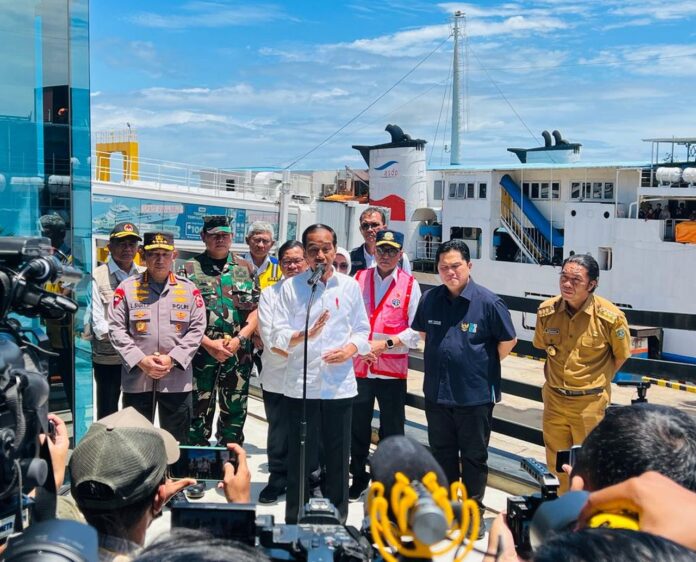 https___asset.kgnewsroom.com_photo_pre_2023_04_11_ee17f1d0-f9a7-4444-88eb-e90929aca39e_jpeg Presiden Pimpin Ratas Mudik Lebaran di Pelabuhan Merak