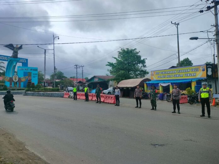 TNI-Polri HST Amankan Arus Balik Lebaran