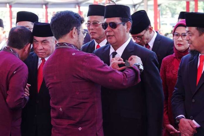 Satyalancana Wira Karya