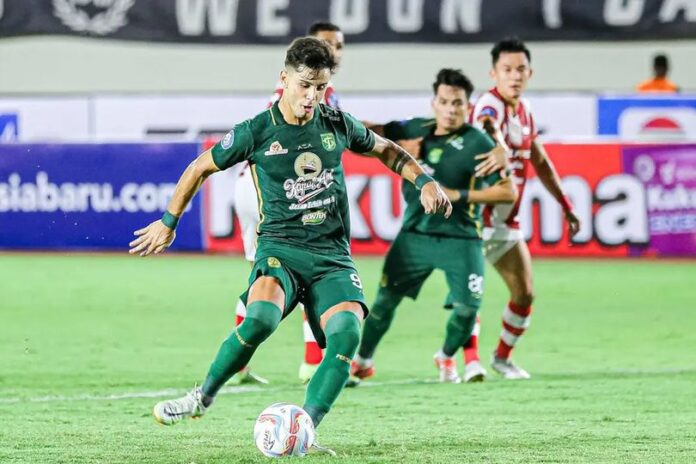 Persebaya vs Barito Putera, Kick Off Jam 15.00 WIB