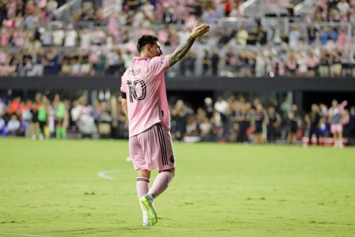 lionel-messi-3 Messi Menangkan Inter Miami 2-1 Hadapi Cruz Azul