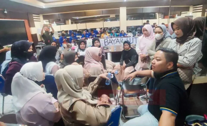 Pelanggan PTAM Intan Banjar Geruduk DPRD Banjar Protes Buruknya Pelayanan