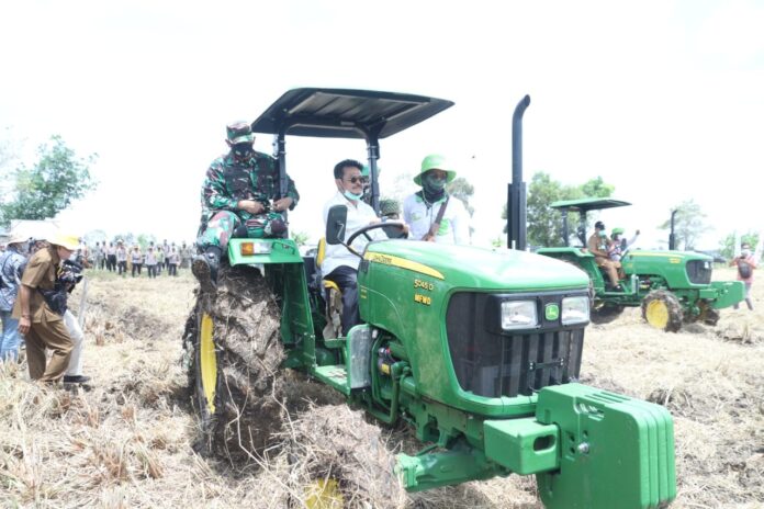 AD52E9F1-48A6-4877-A4B6-D304E2D43947 Mentan SYL Sebut Kalsel Sebagai Lumbung Pangan Nasional
