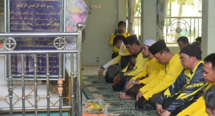 Kunjungi Tabalong, Paman Birin Ziarah ke Makam Syekh Muhammad Nafis Al Banjari