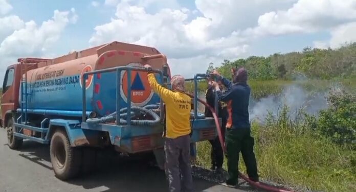 Satgas Karhutla Sigap Padamkan Kebakaran di Martapura Barat