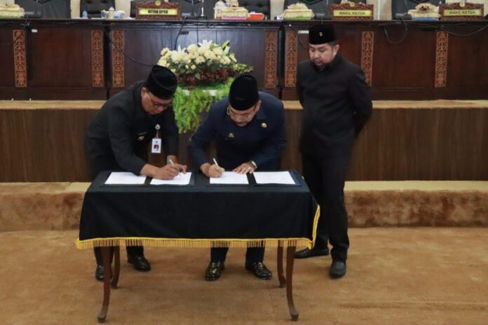 pengesahan raperda perubahan apbd 2023