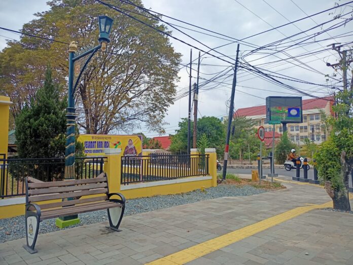 kursi taman trotoar panglima batur