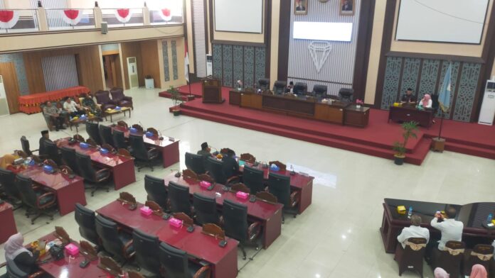 Rapat paripurna gagal dgelar