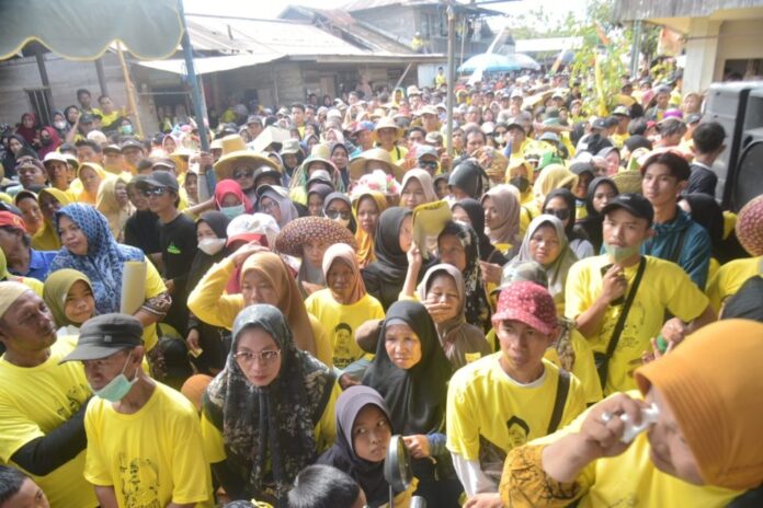 ribuan peserta ikuti jalan sehat di martapura barat