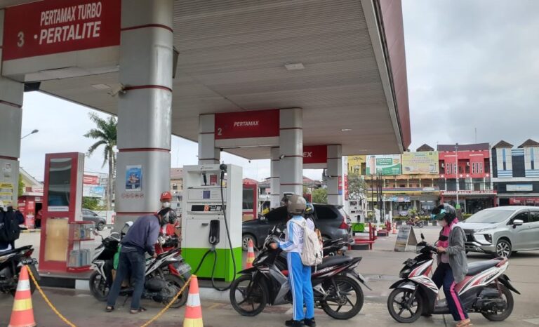 Per 1 November 2023 Harga BBM Nonsubsidi Pertamina Turun