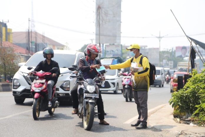 Pemprov Kalsel Bagikan Masker ke 4 Wilayah Terdampak Karhutla