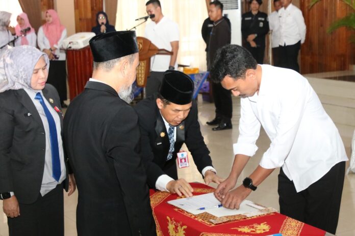 242 PEJABAT DILANTIK