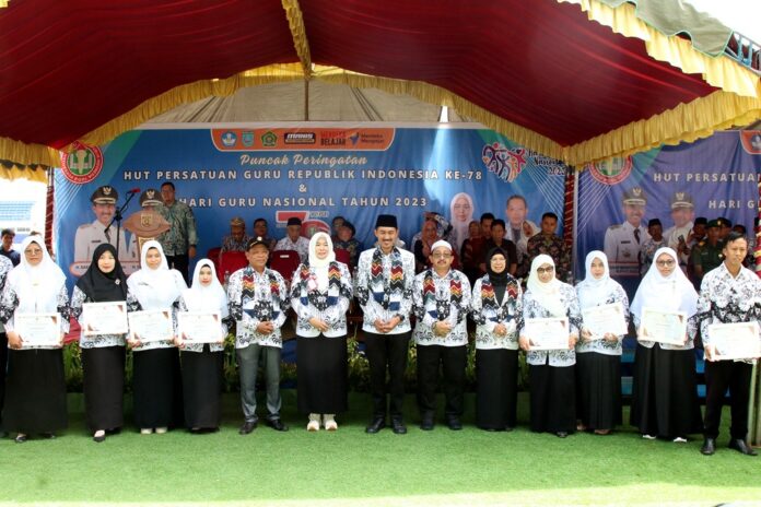 peringatan hari guru nasional