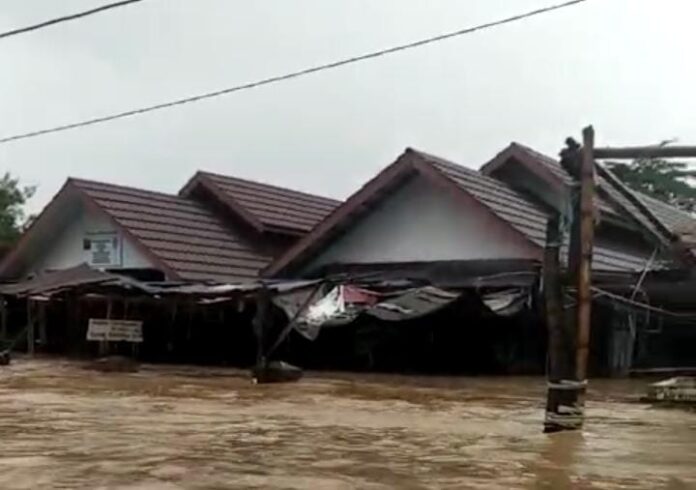WhatsApp Image 2023-11-28 at 20.37.06 video banjir pengaron ternyata hoax
