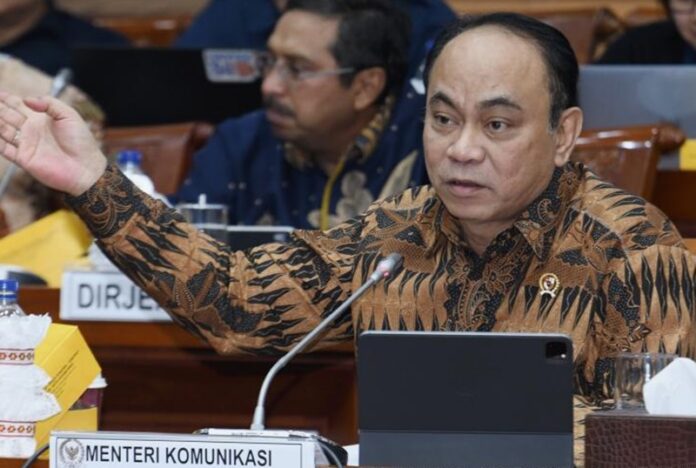 menkominfo budi arie sampaikan soal SMS blast dan status bar SMS blast