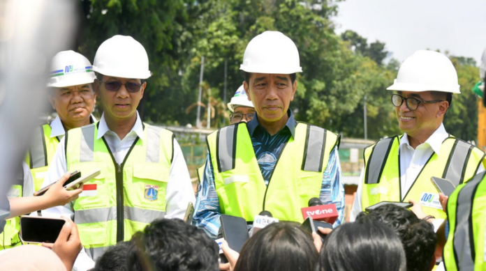 menkes diminta awasi detail covid-19