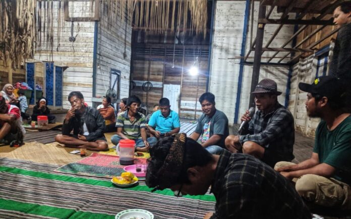 masyarakat adat Dayak Pitap