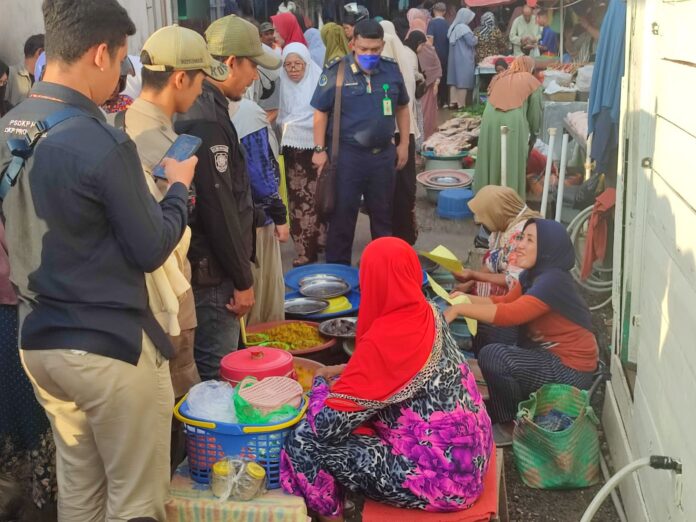 DKPP Banjar Kembali Sidak Pedagang Anakan Ikan