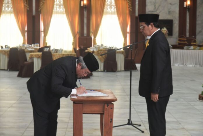 eky_7525_edited2585801732814456318 gubernur kukuhkan kepala bpkp kalsel