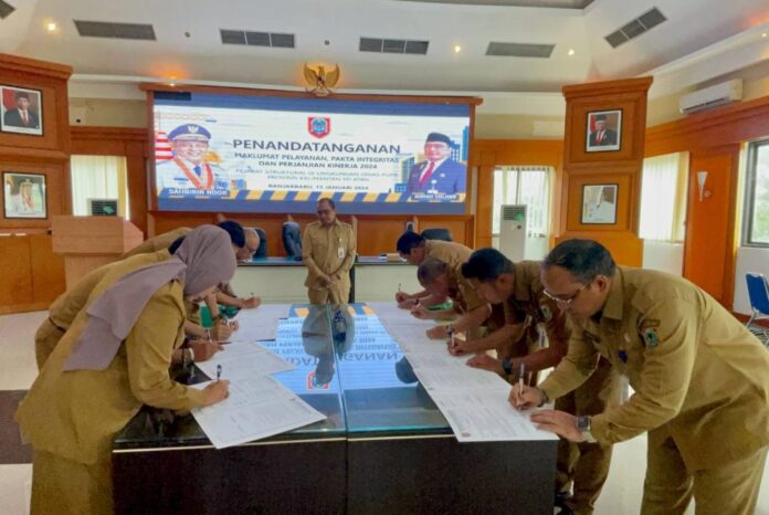 photo_2024-01-15-15.45.19-1024x686 penandatanganan pakta integritas dan perjanjian kerja