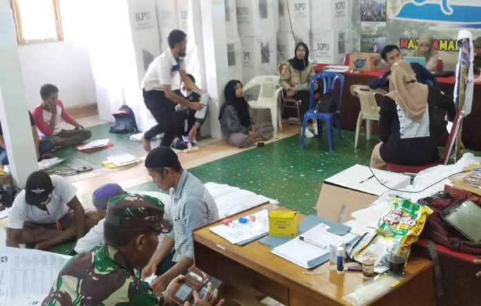 Proses Rekapitulasi di Kecamatan Astambul Tersisa 4 Kotak Suara