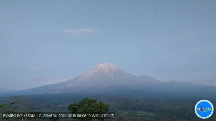 n2yk26kr1kyc8f2 Status Siaga, Gunung Semeru Erupsi Lagi