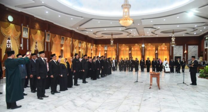 Sebanyak 65 Pejabat Pemprov Dilantik Gubernur 