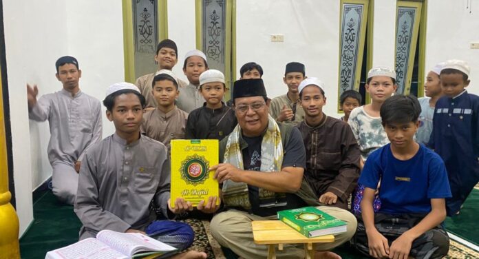 Malam 17 Ramadan Paman Birin Keliling Mushola Hingga Masjid