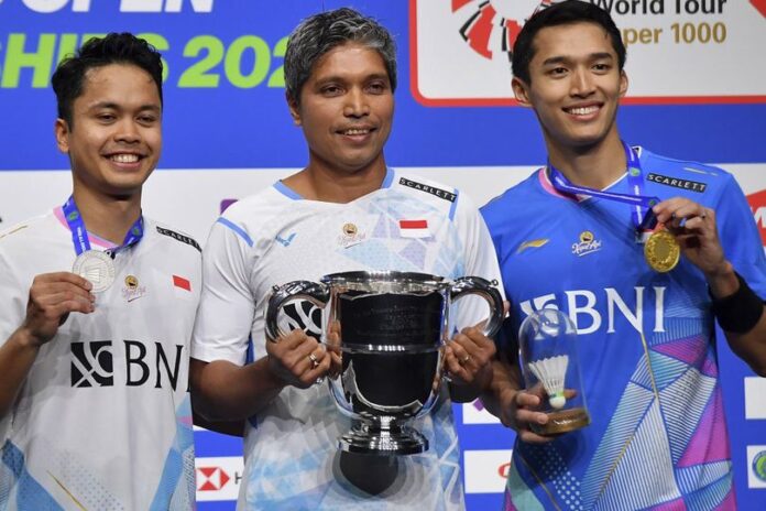 Jonatan Christie berhasil menjuarai kejuaraan All England 2024 setelah berhasil mengalahkan Anthony Sinisuka Ginting Indonesia Juara Tunggal Putra All England 2024