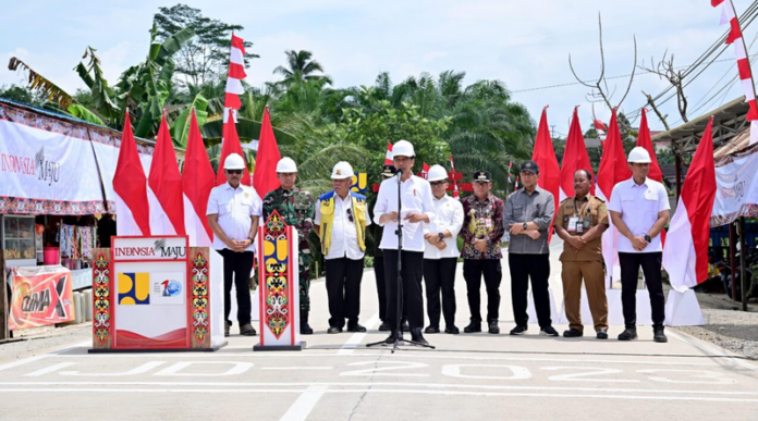Presiden Jokowi Resmikan Pelaksanaan Inpres Jalan Daerah di Kalimantan Timur pelaksanaan inpres jalan