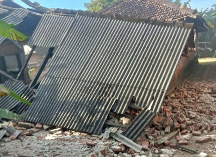 gempa tuban Update Gempa Tuban, 143 KK Terdampak