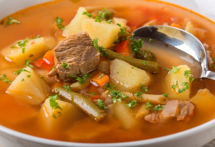 Hangat Asam dan Pedas Cocok Buat Sahur, Intip Resep Sup Daging Ini