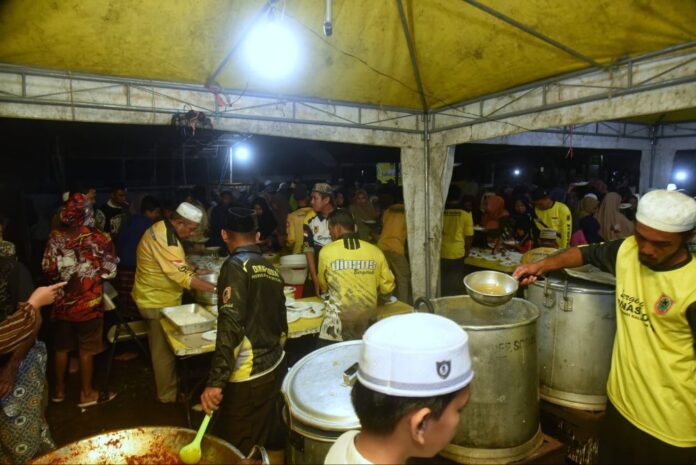 Warga Awang Bangkal Timur Gembira Sahur Bersama Gubernur