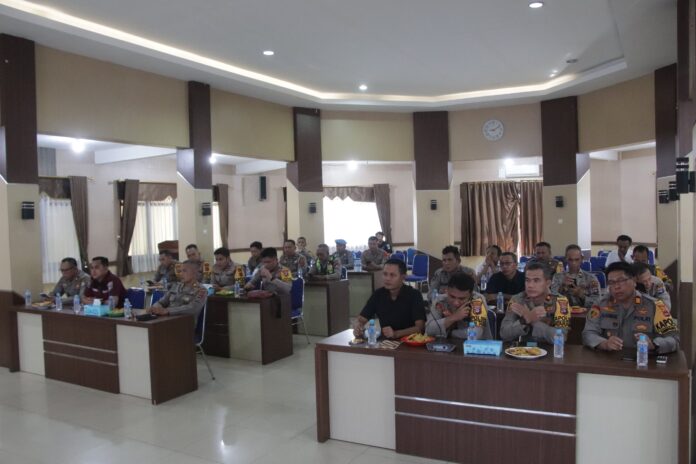 IMG-20240412-WA0025 Polres Banjar Matangkan Latihan Pengamanan Haul Datu Kelampayan