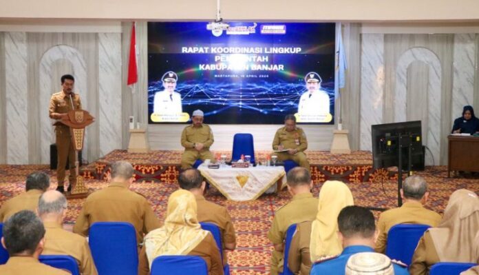 Bupati Pimpin Rakoor Evaluasi Kinerja di Hari Pertama Masuk Kerja