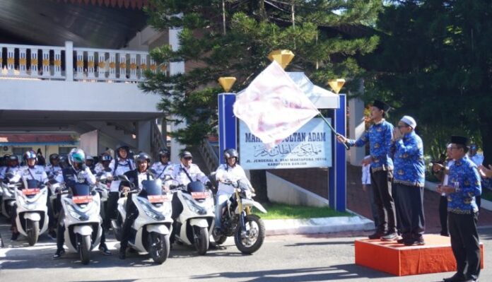 Hadiri Pelantikan DPD, DPC APDESI Kabupaten Banjar Dilepas Bupati