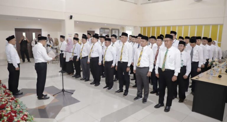 PPIH Embarkasi Dikukuhkan, Gubernur Harapkan Dapat Memberikan Pelayanan Terbaik 