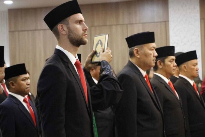 Marteen Paes sumpah janji WNI Maarten Paes