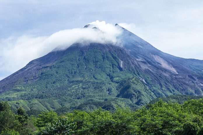 masyarakat sekitar Gunung Merapi