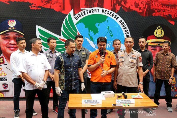 icgaxz4obijmeat Polisi Amankan Artis RR, Mengaku Khilaf