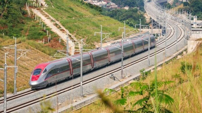 kereta-cepat-whoosh-jakarta-bandung-dok-kcic-1_169 Brunei Buka Suara Soal Proyek Kereta Cepat Kalimantan ke IKN